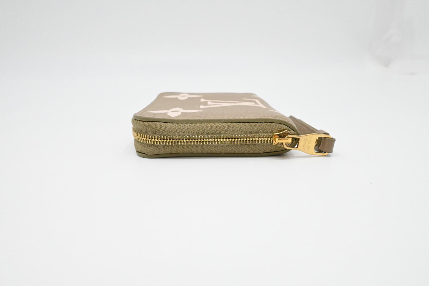 Louis Vuitton Bicolor Zippy Wallet in Olive Green Leather