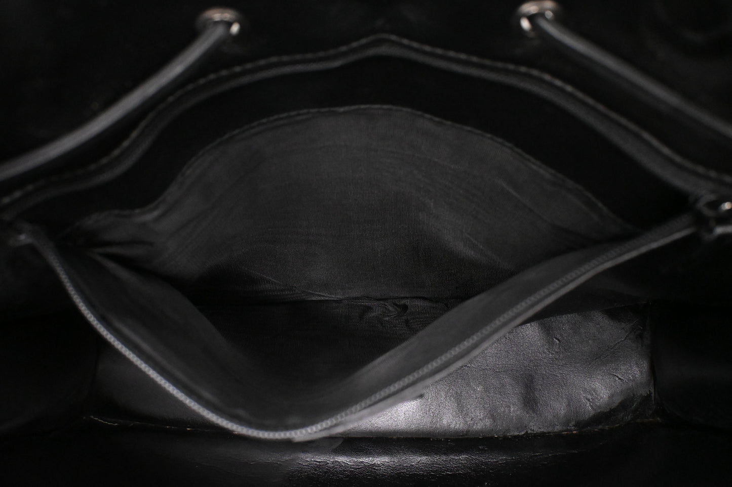 Gucci Shoulder Bag in Black GG Canvas