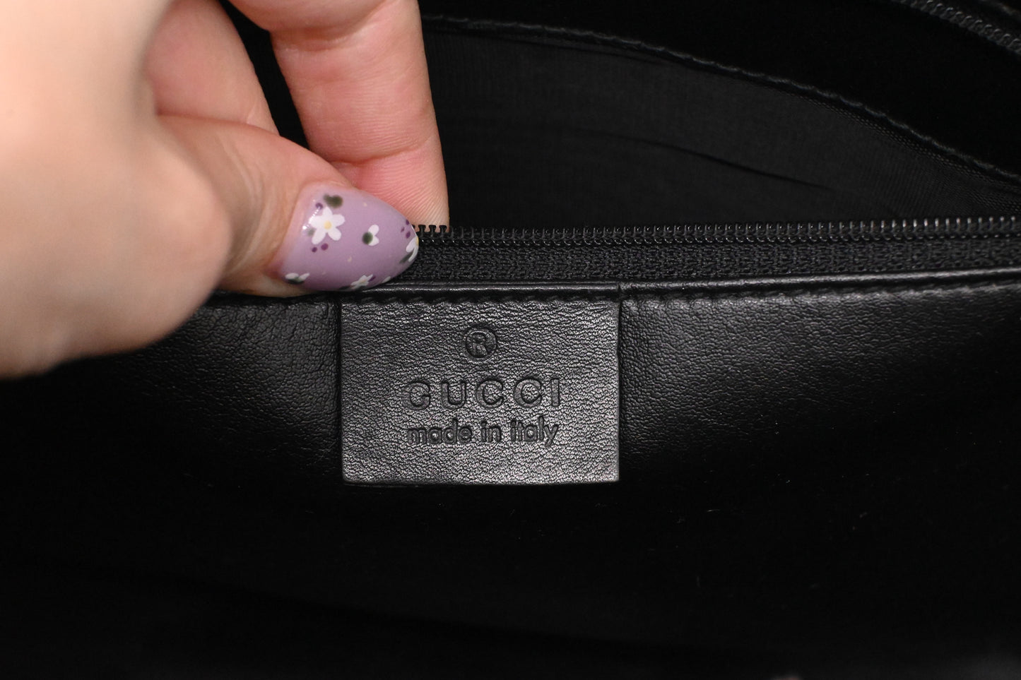 Gucci Shoulder Bag in Black GG Canvas