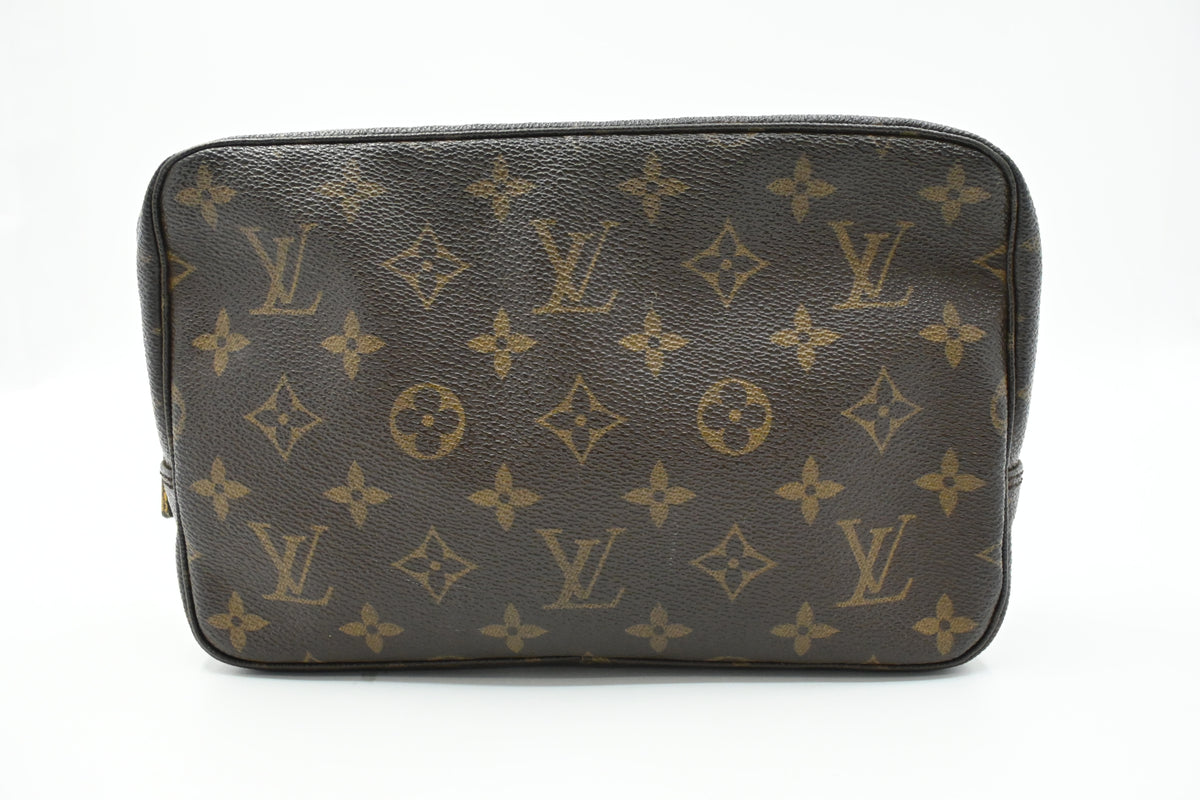 Louis Vuitton Trousse 23 in Monogram Canvas