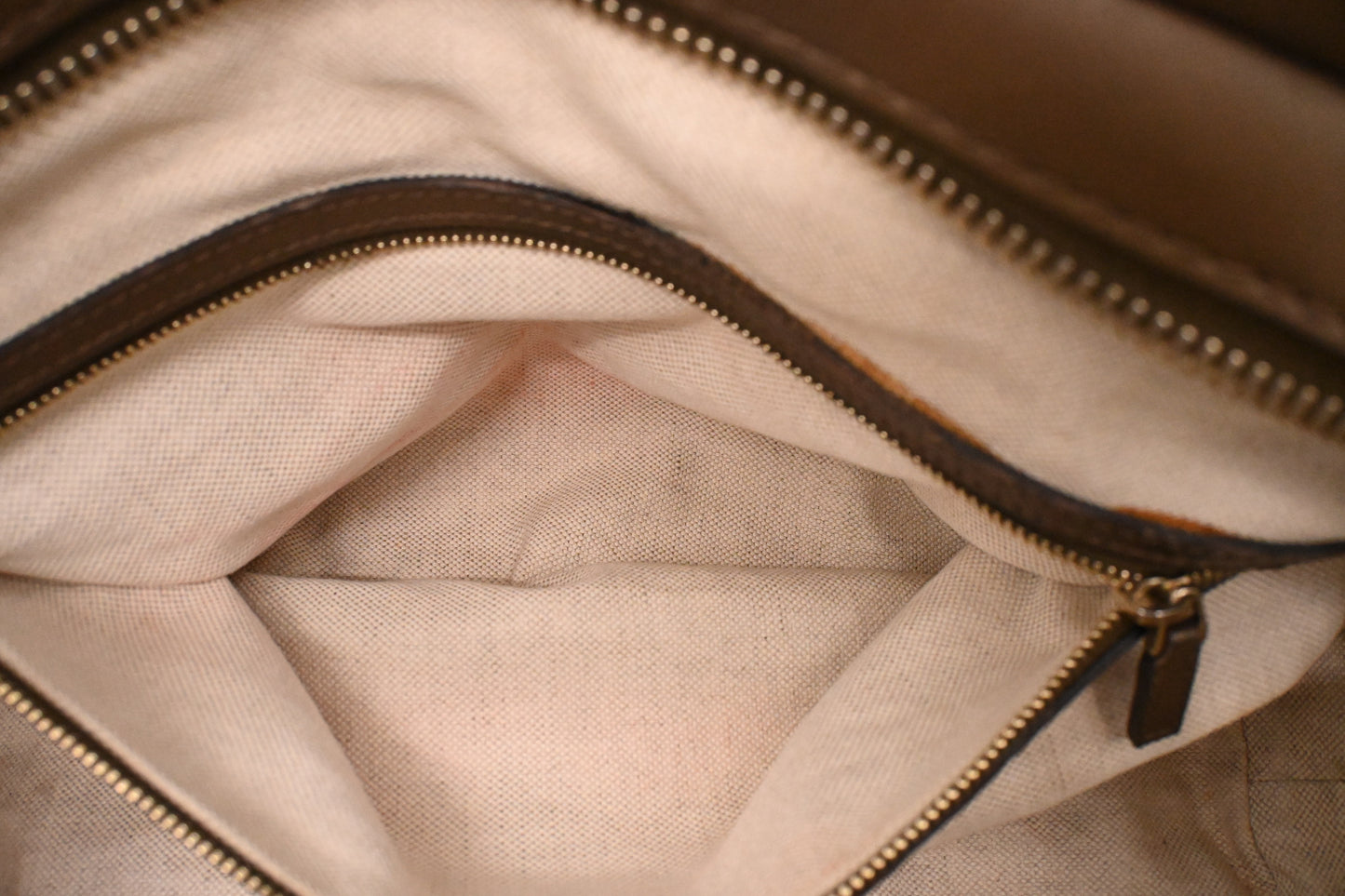 Gucci Heartbit Bag in Metallic Brown Leather