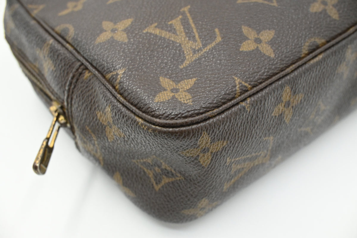 Louis Vuitton Trousse 23 in Monogram Canvas