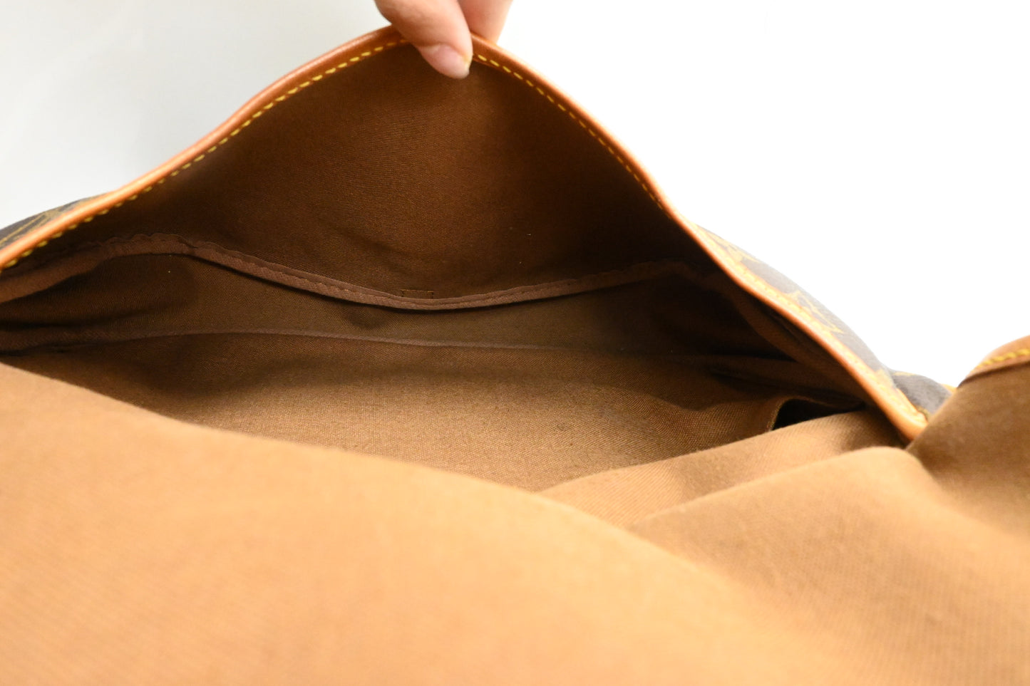 Louis Vuitton Saumur 30 in Monogram Canvas