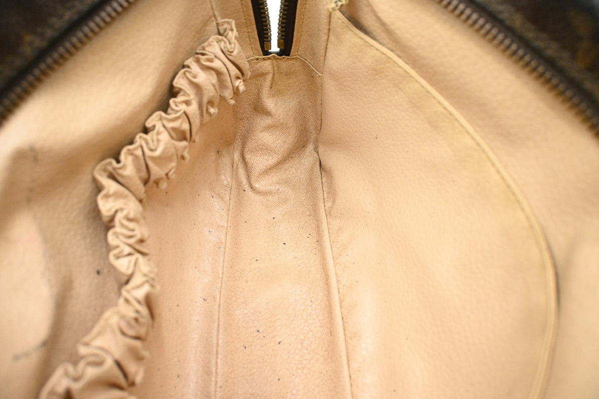 Louis Vuitton Trousse 23 in Monogram Canvas