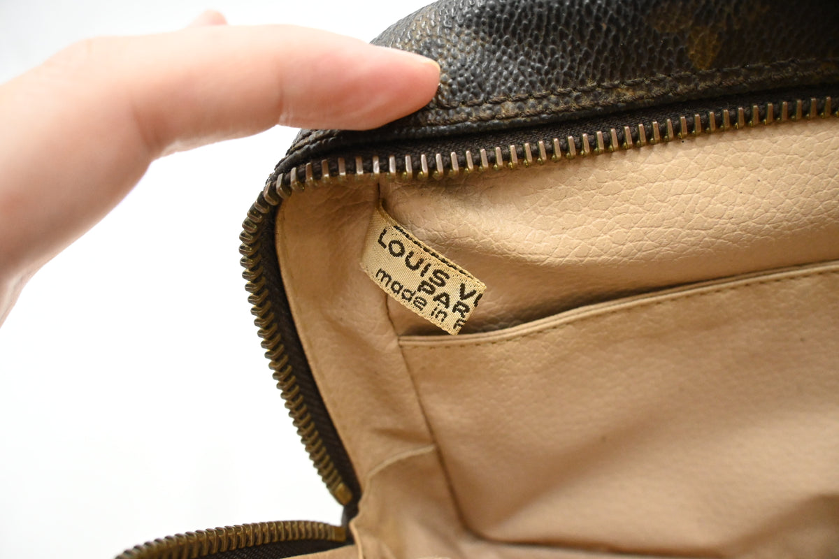 Louis Vuitton Trousse 23 in Monogram Canvas
