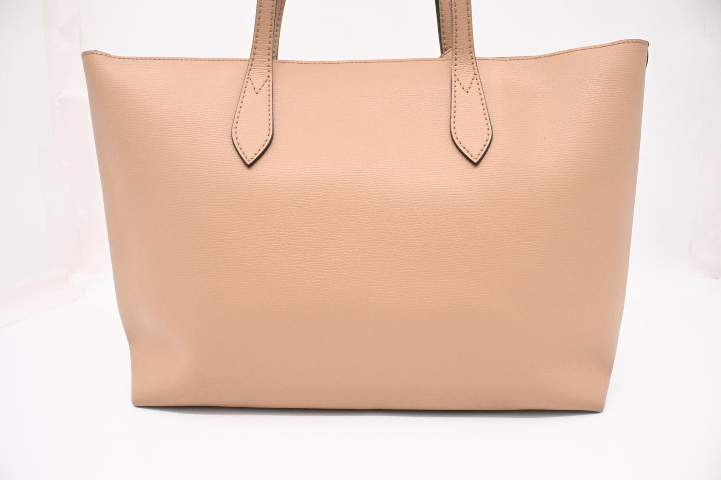 Burberry Tote in Beige Leather