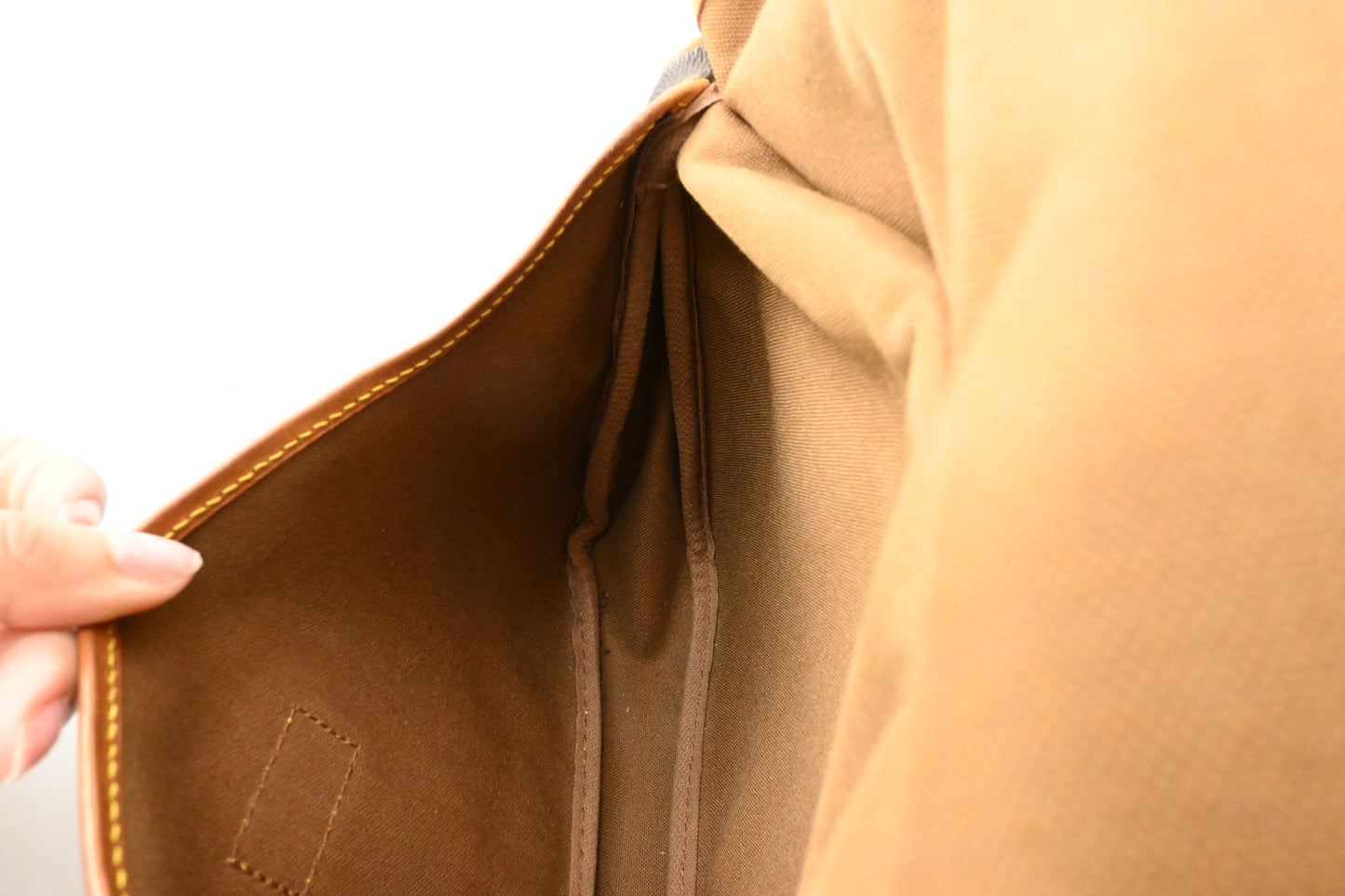 Louis Vuitton Saumur 30 in Monogram Canvas