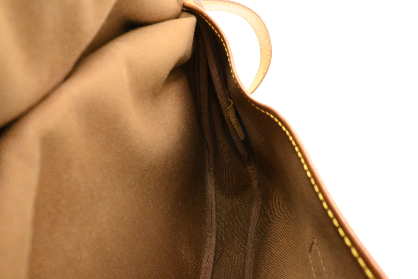 Louis Vuitton Saumur 30 in Monogram Canvas