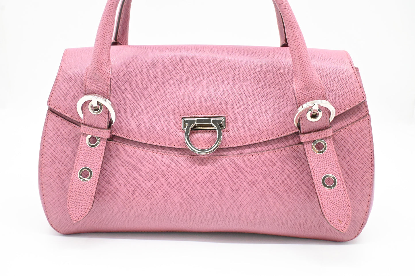 Ferragamo Gancini Shoulder Bag in Pink Leather