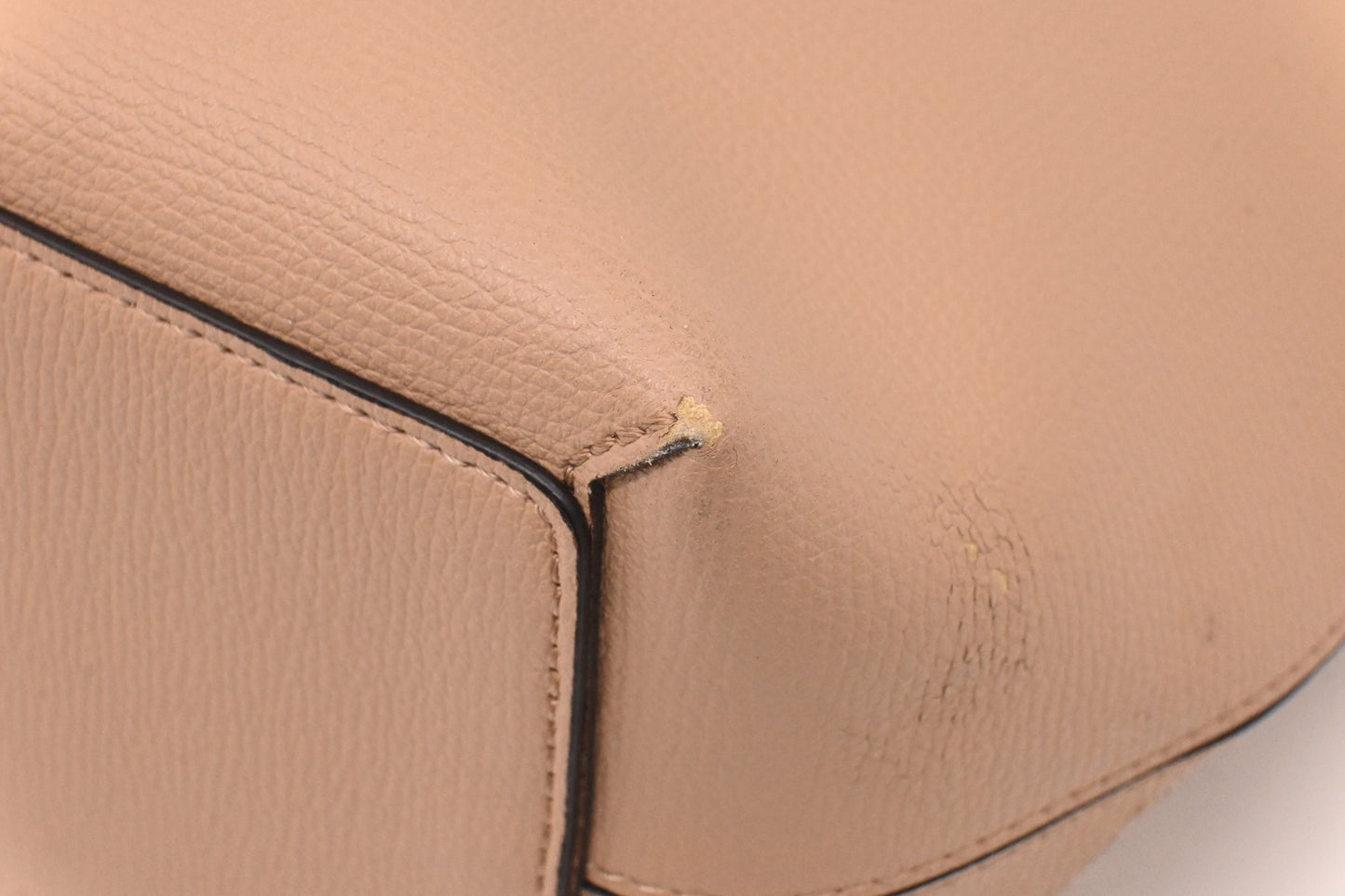 Burberry Tote in Beige Leather