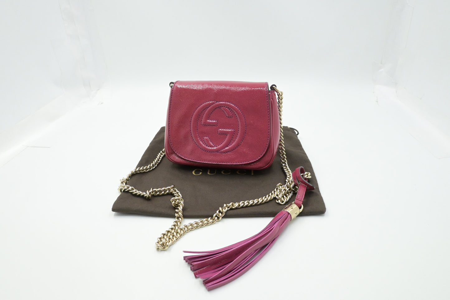 Gucci Soho Chain Crossbody Bag in Pink Leather
