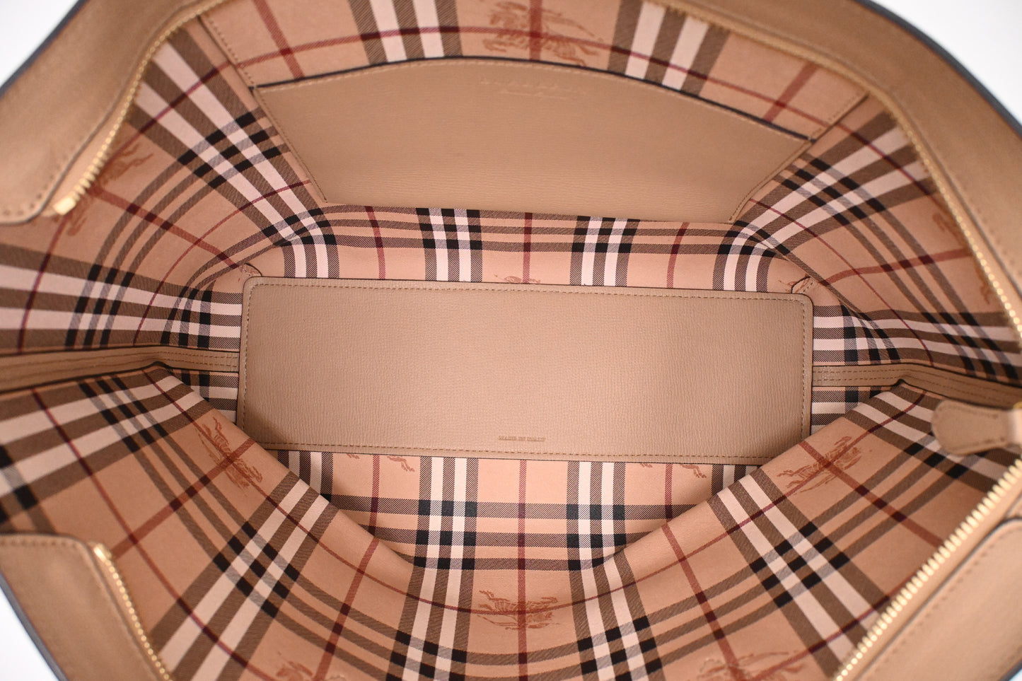 Burberry Tote in Beige Leather