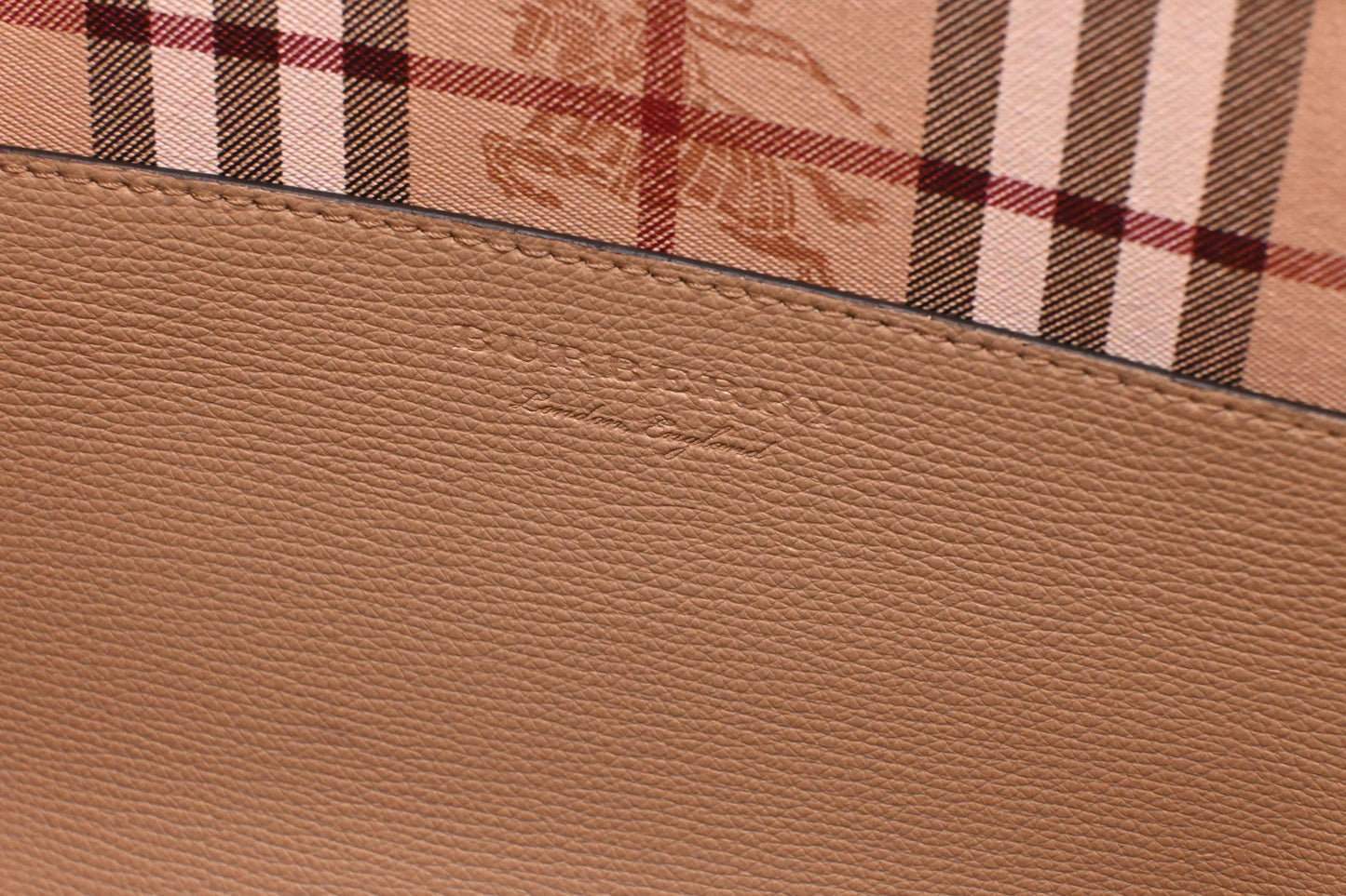 Burberry Tote in Beige Leather