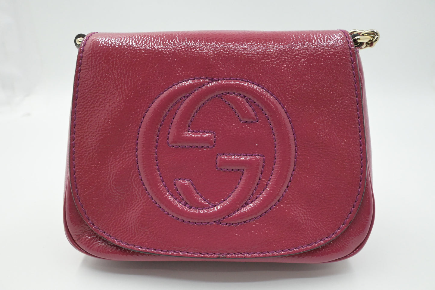 Gucci Soho Chain Crossbody Bag in Pink Leather