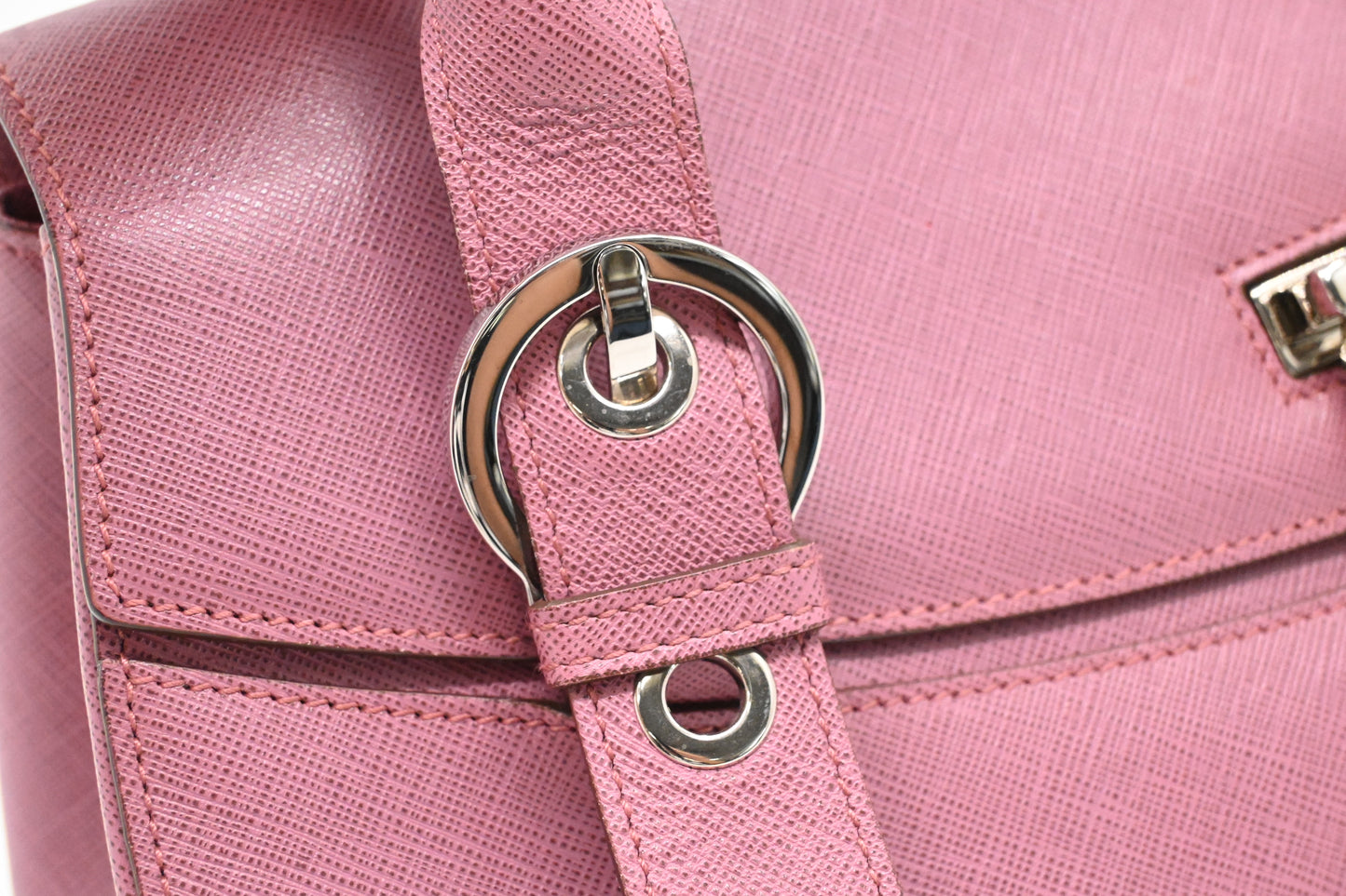 Ferragamo Gancini Shoulder Bag in Pink Leather