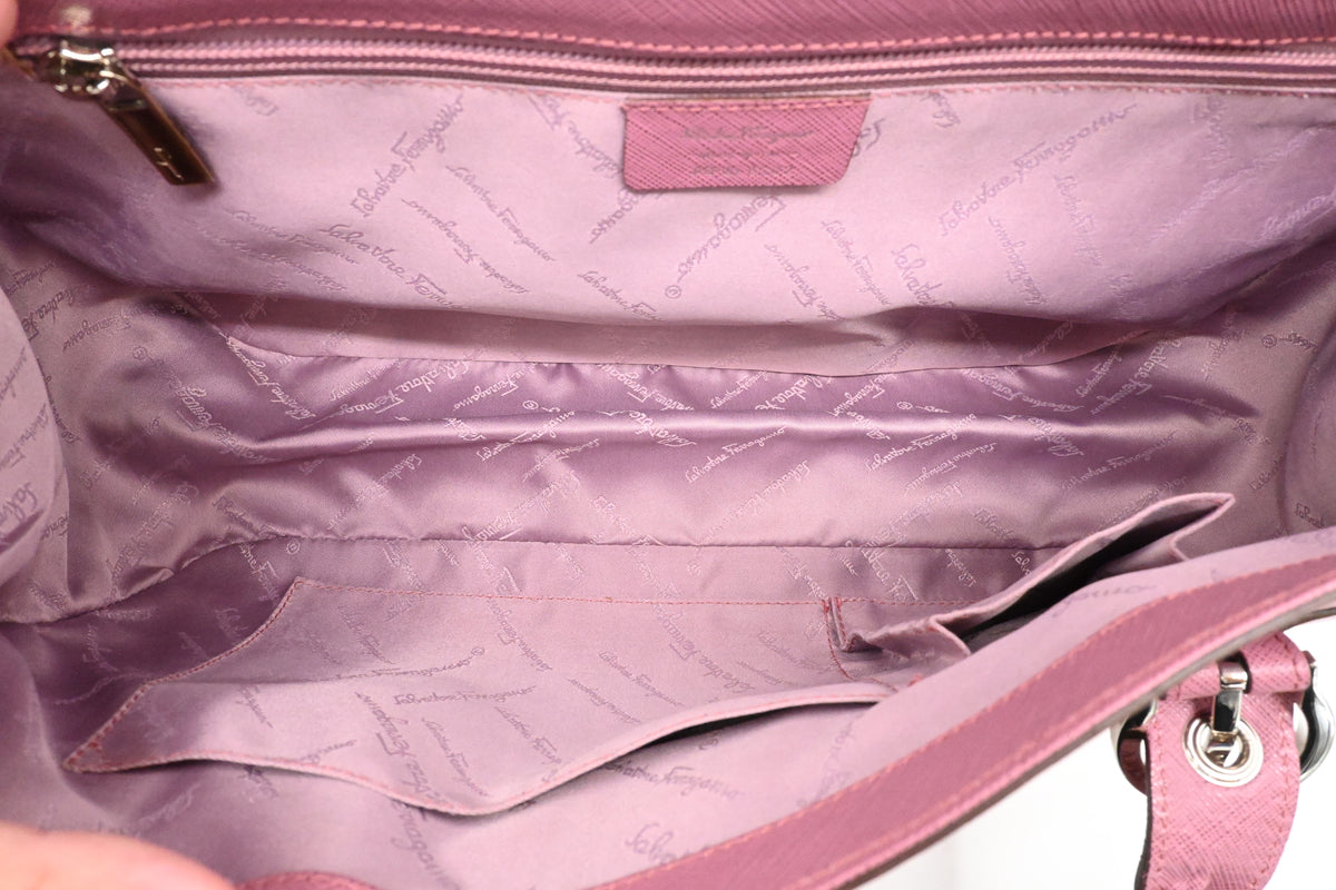 Ferragamo Gancini Shoulder Bag in Pink Leather