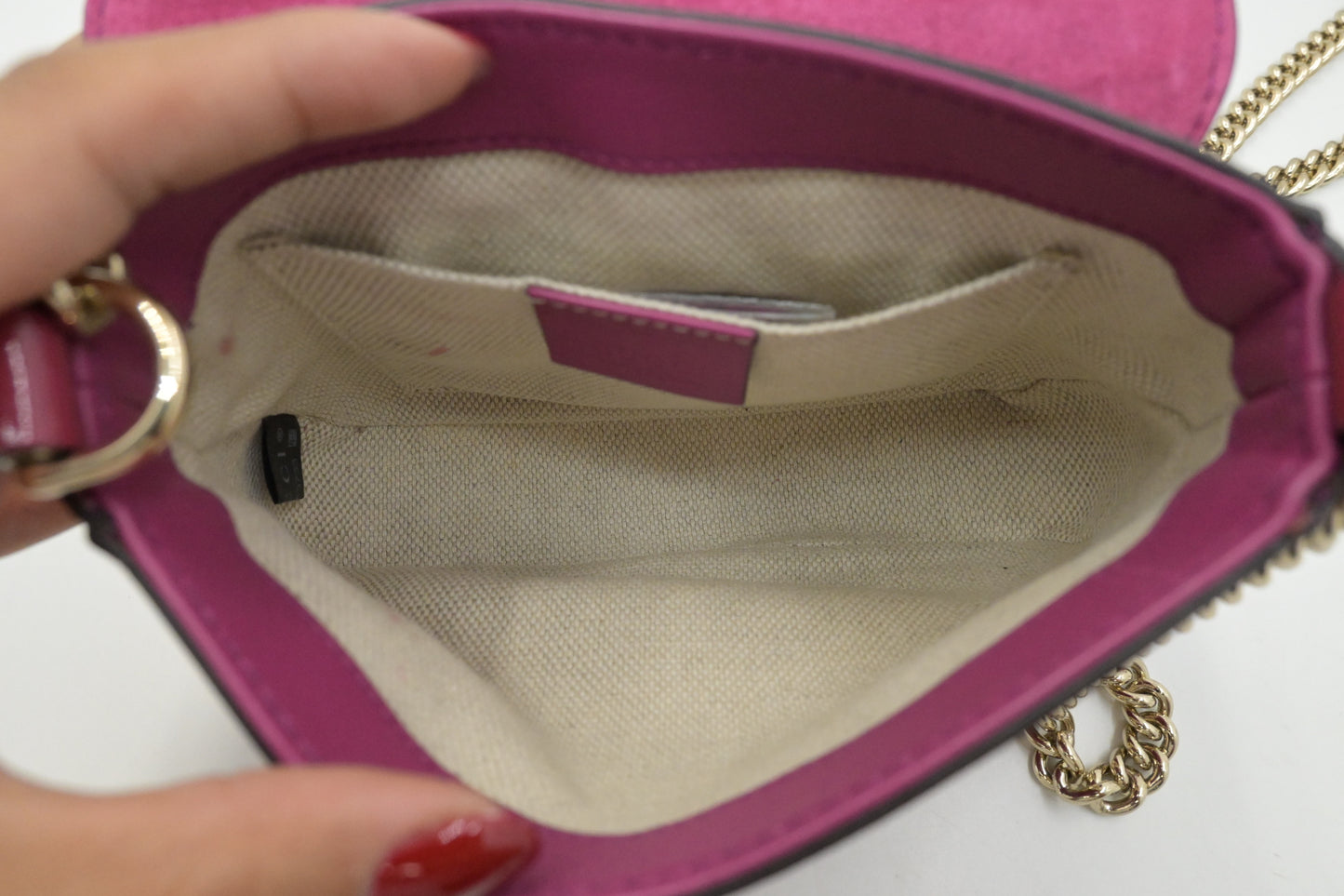 Gucci Soho Chain Crossbody Bag in Pink Leather