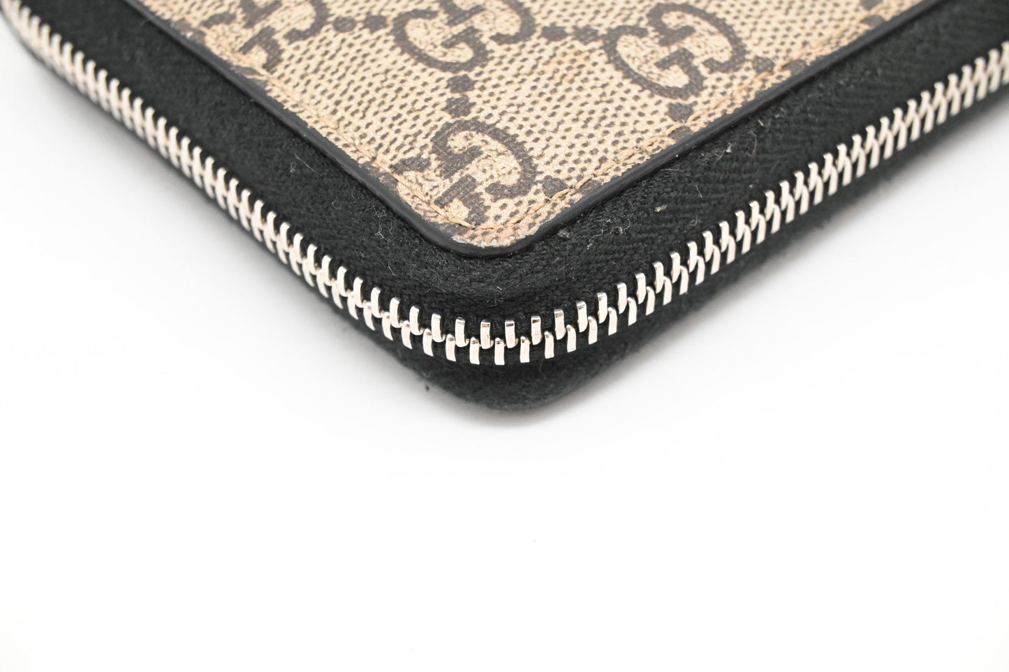 Gucci Zippy Snake Wallet in GG Supreme Canvas