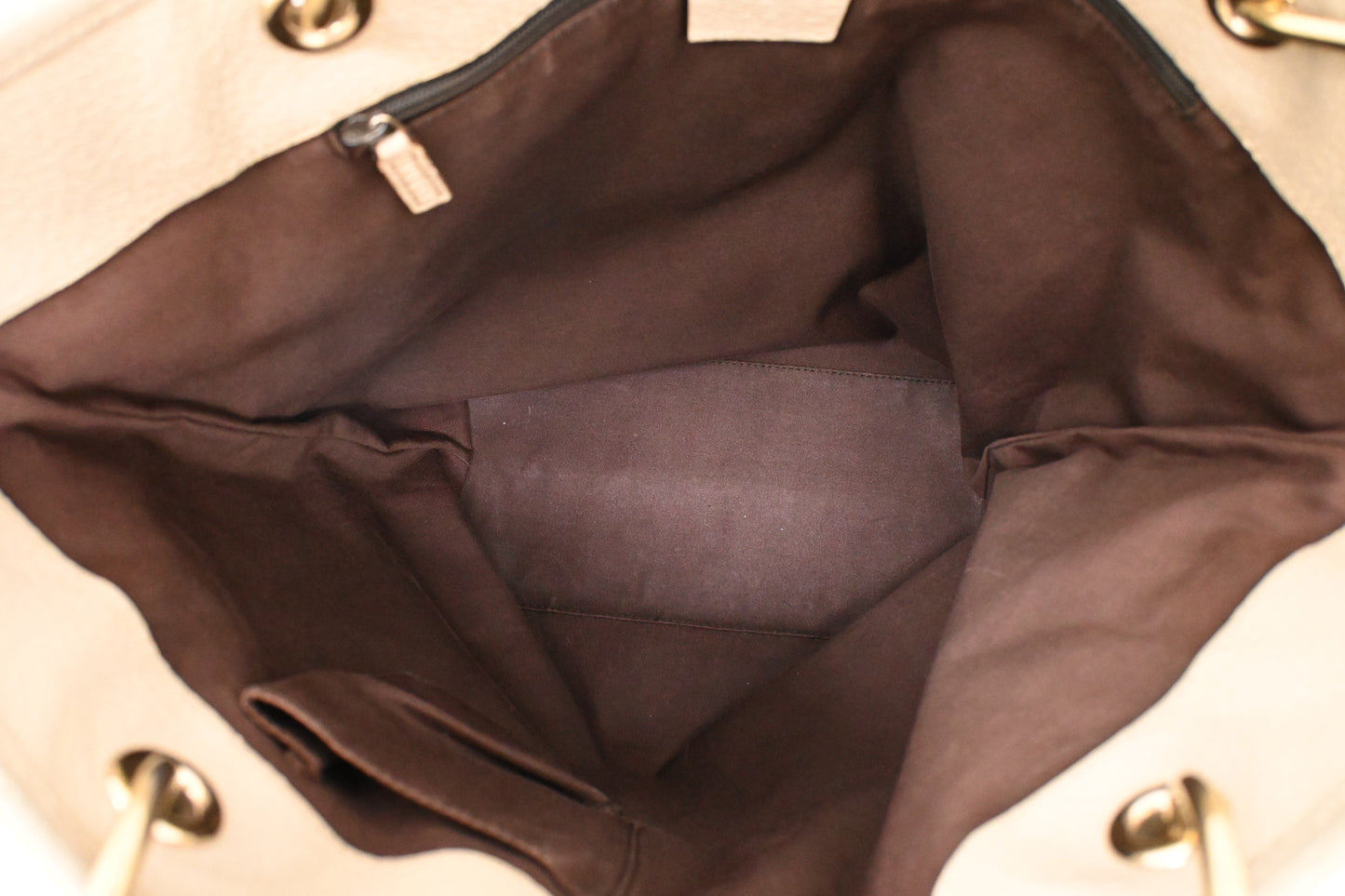 Gucci Tote in GG Canvas