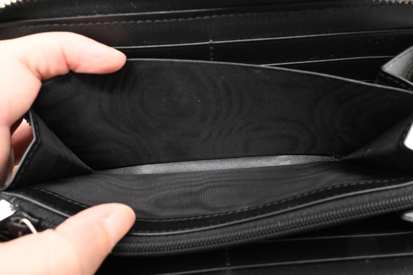 Gucci Zippy Snake Wallet in GG Supreme Canvas