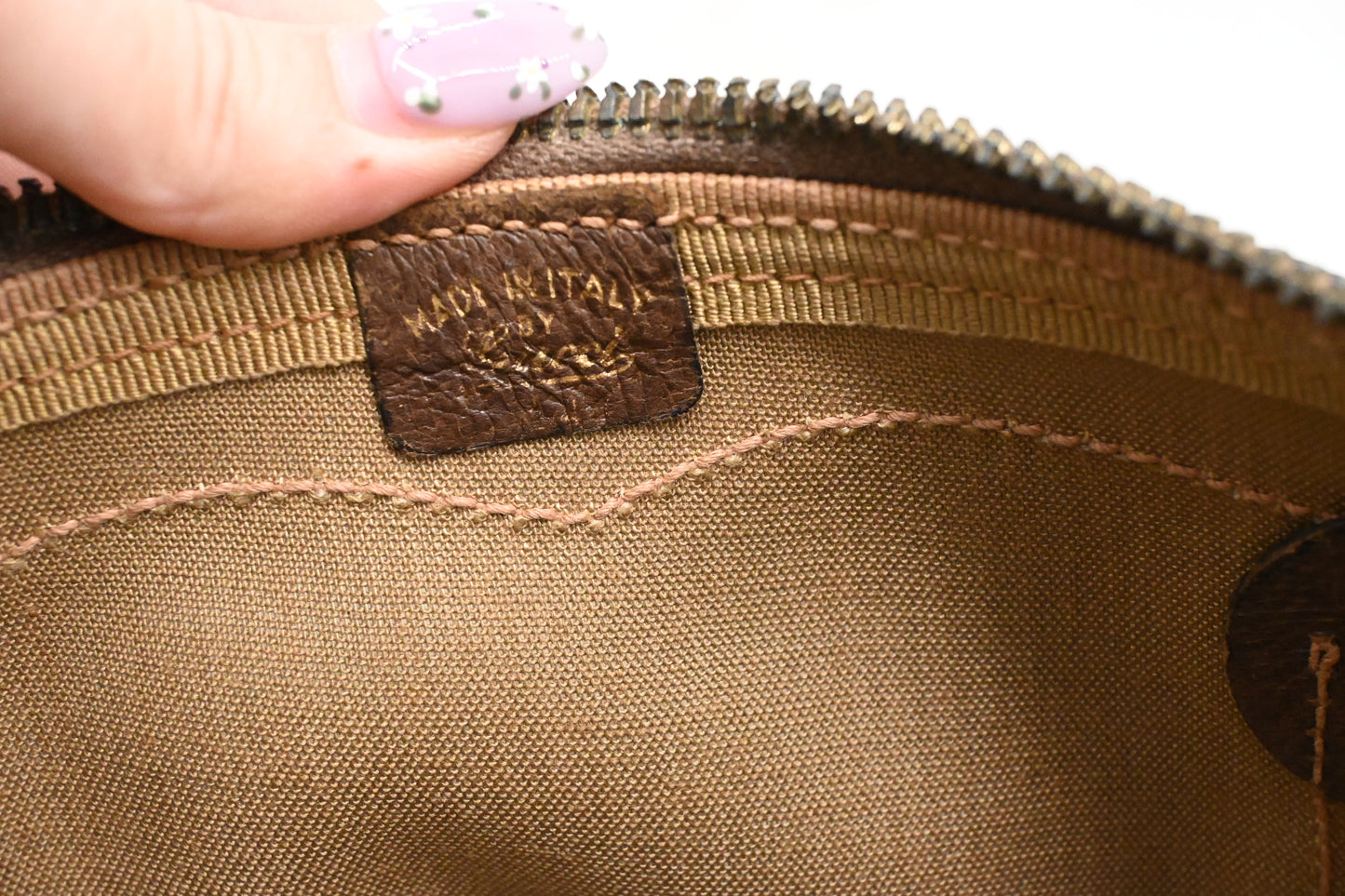 Gucci Travel Bag in GG Supreme Canvas