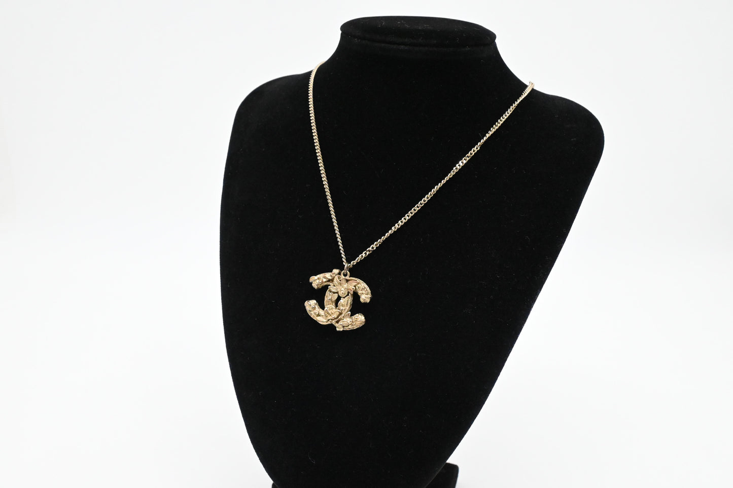 Chanel CC Logo Necklace with Leaves and Flowers
