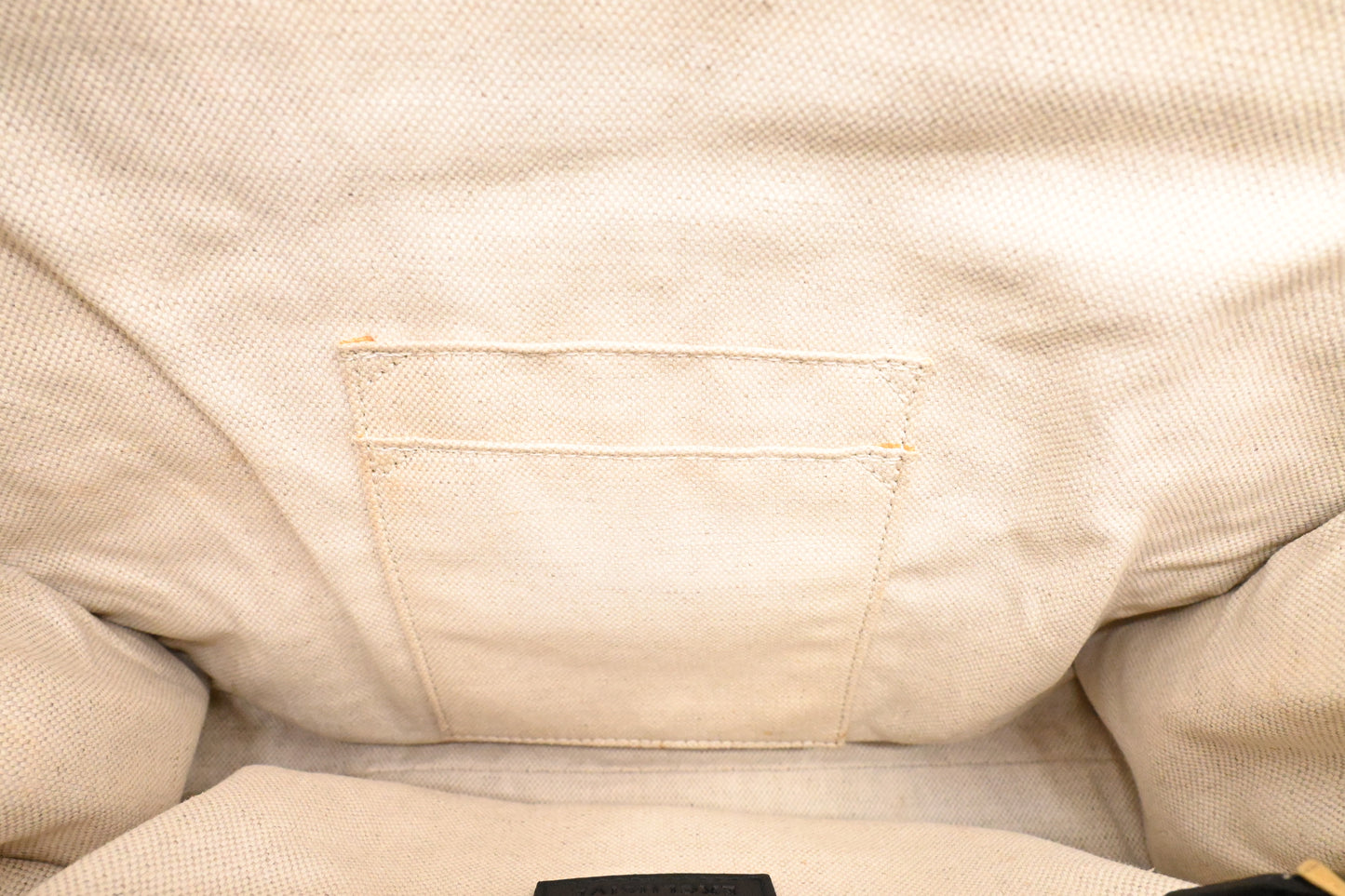 Gucci Tiger Embroidered Tote in Denim Canvas