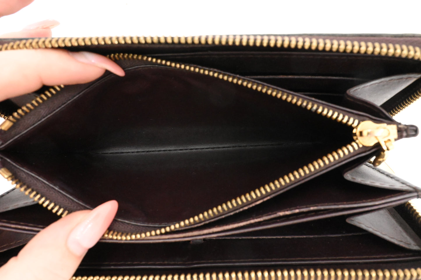 Louis Vuitton Long Zippy Wallet in Amarante Vernis Leather
