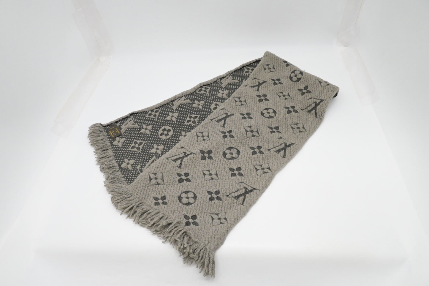 Louis Vuitton Logomania Scarf in Grey Wool and Silk