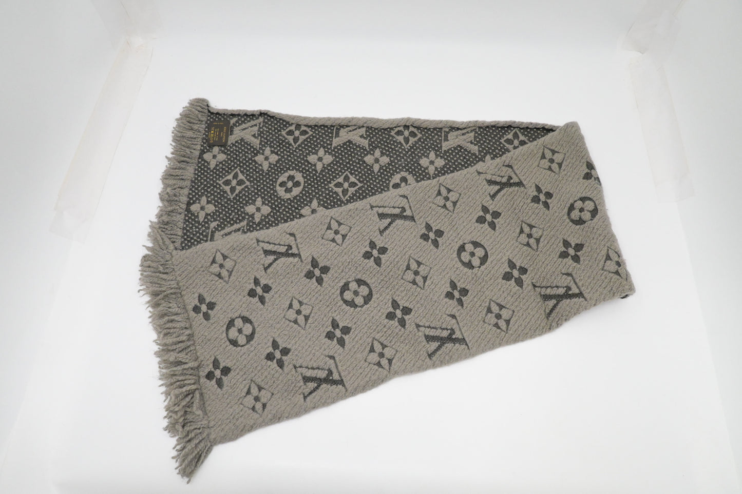 Louis Vuitton Logomania Scarf in Grey Wool and Silk