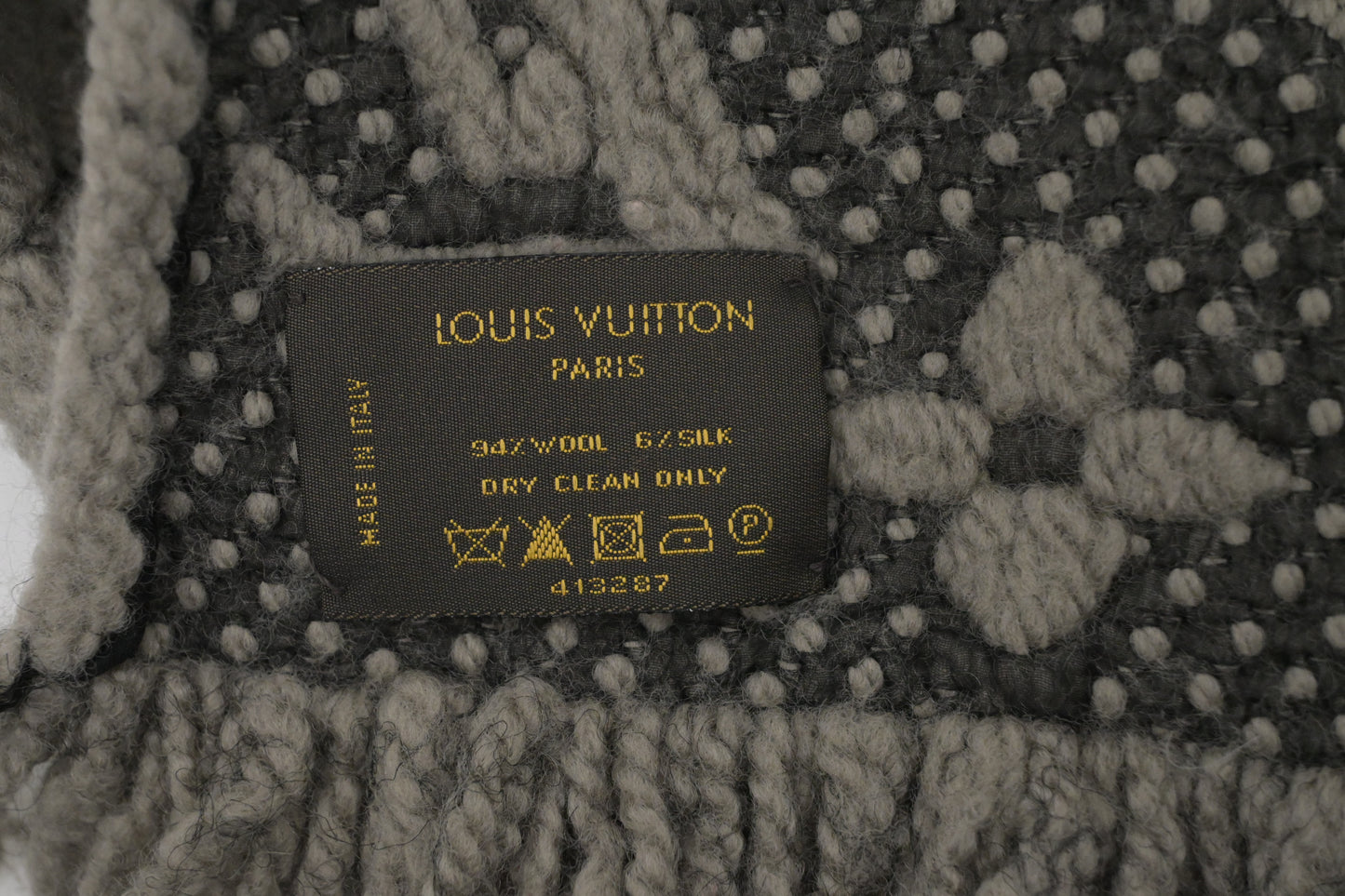 Louis Vuitton Logomania Scarf in Grey Wool and Silk
