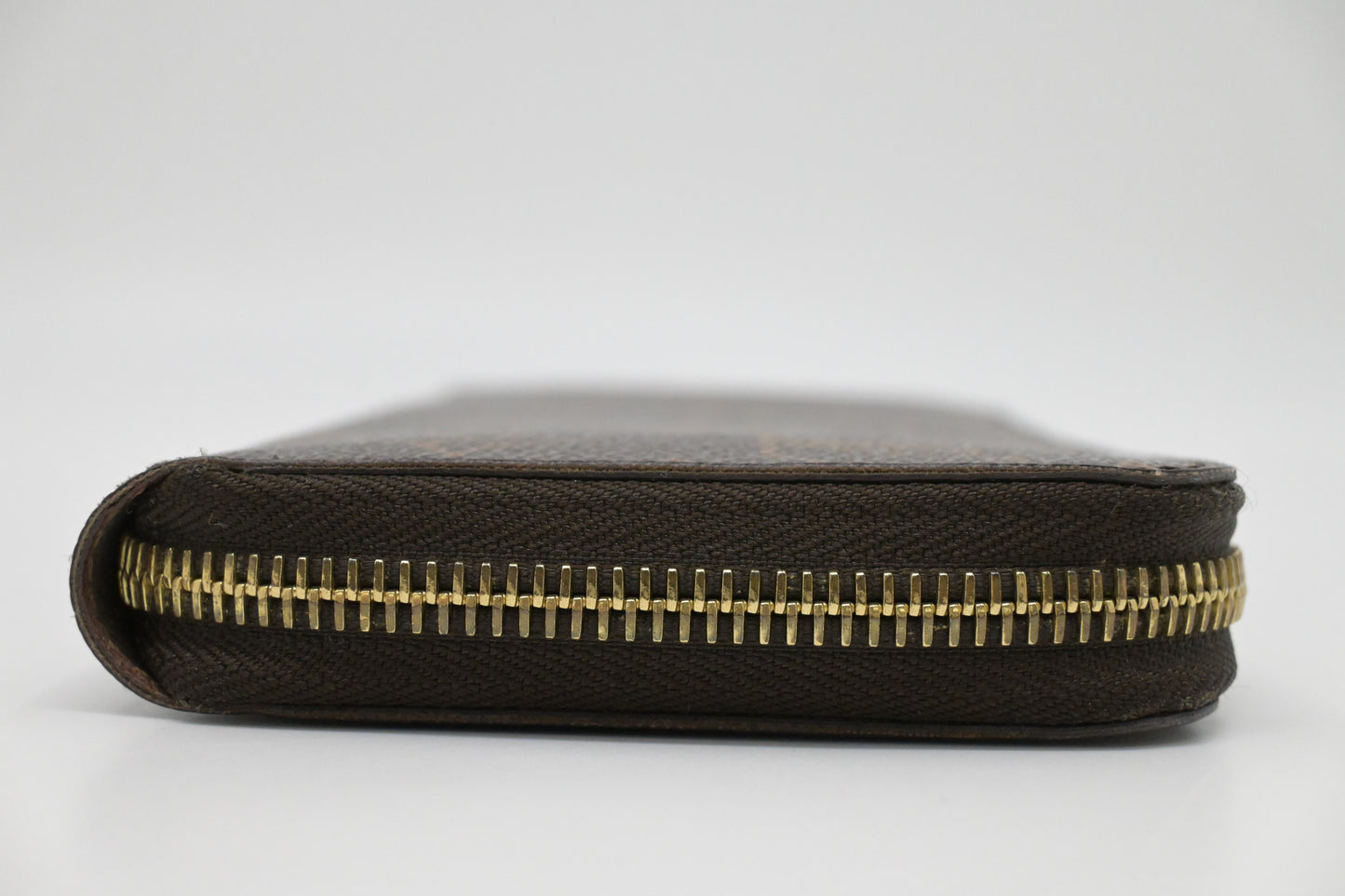 Louis Vuitton Zippy Wallet in Monogram Canvas