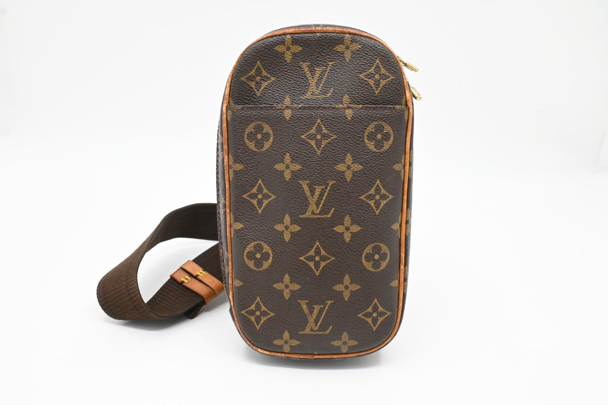 Louis Vuitton Pochette Ganges in Monogram Canvas