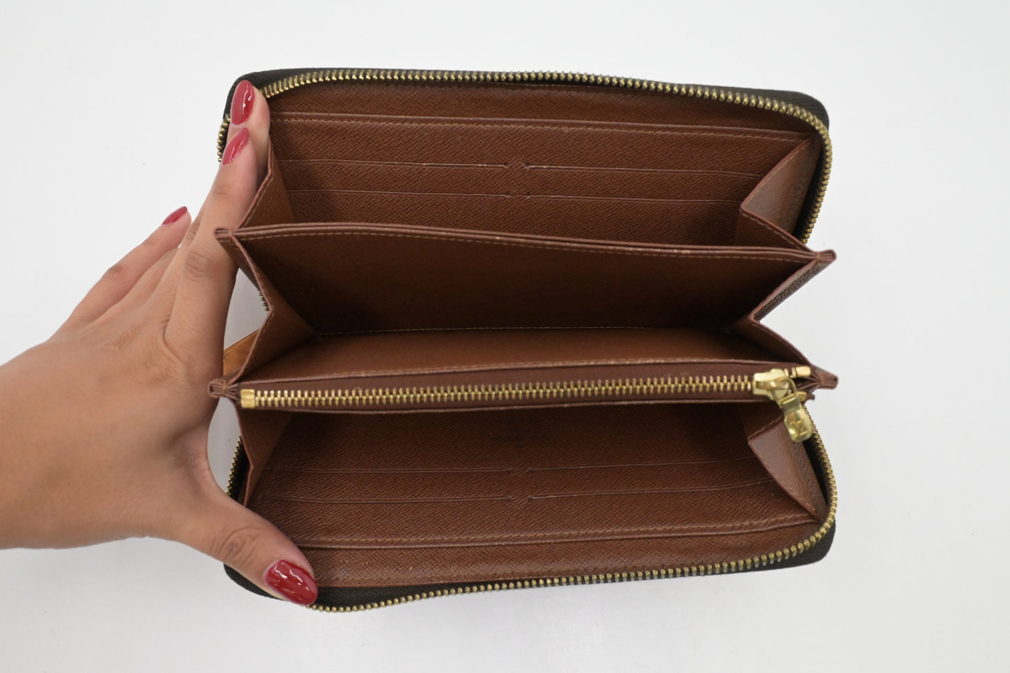 Louis Vuitton Zippy Wallet in Monogram Canvas