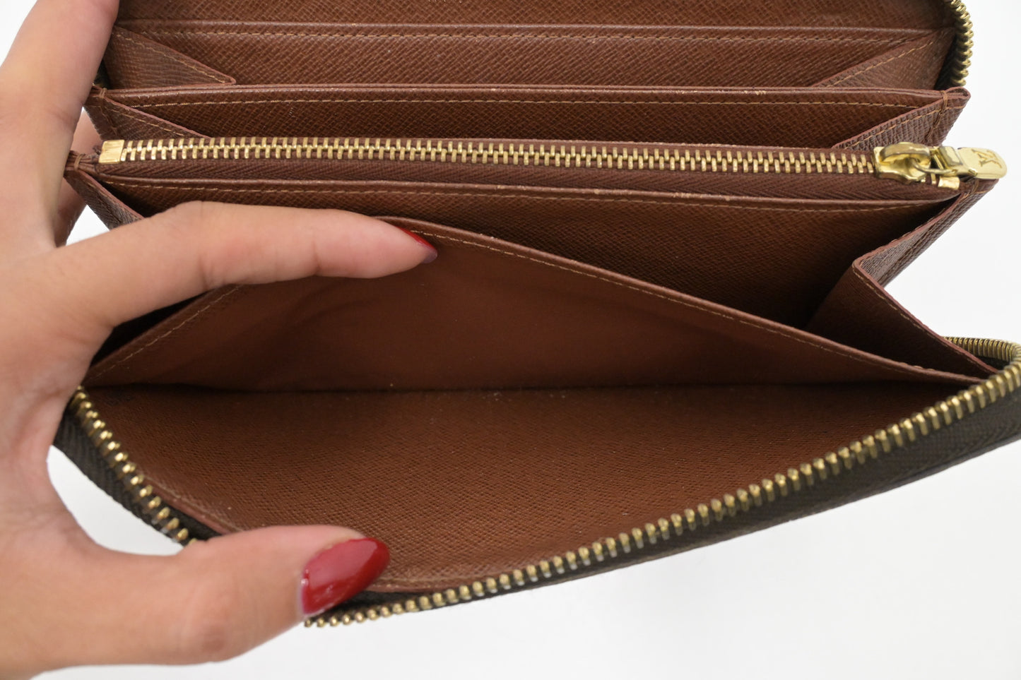 Louis Vuitton Zippy Wallet in Monogram Canvas