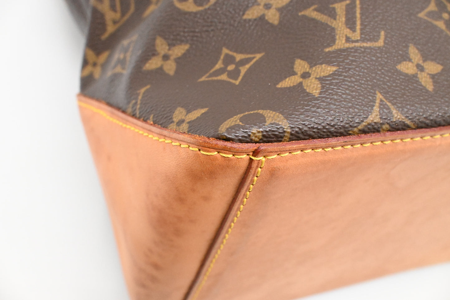 Louis Vuitton Cabas Mezzo in Monogram Canvas