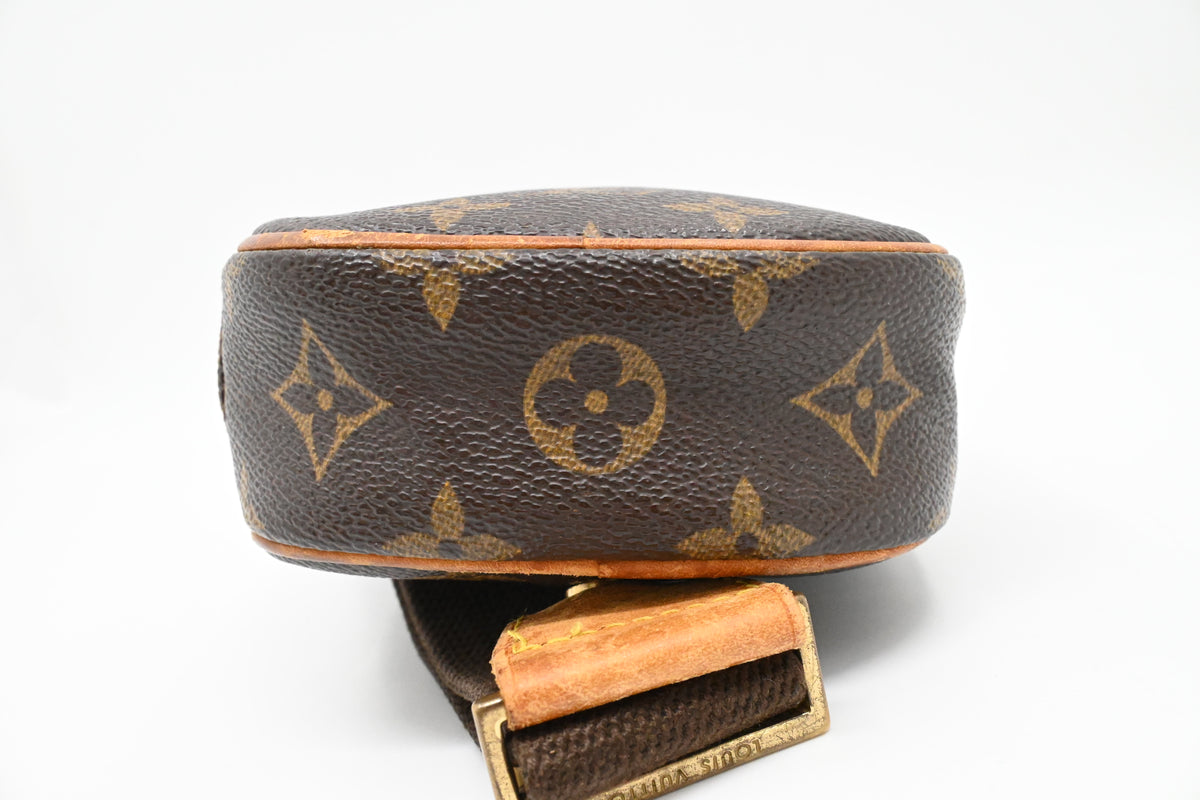 Louis Vuitton Pochette Ganges in Monogram Canvas