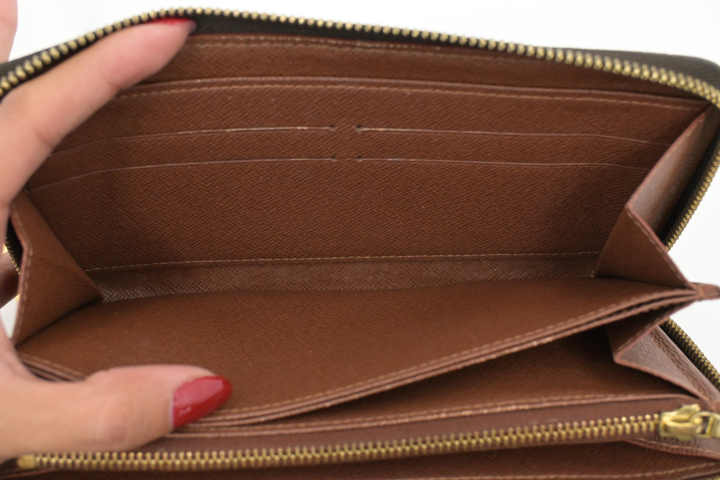 Louis Vuitton Zippy Wallet in Monogram Canvas