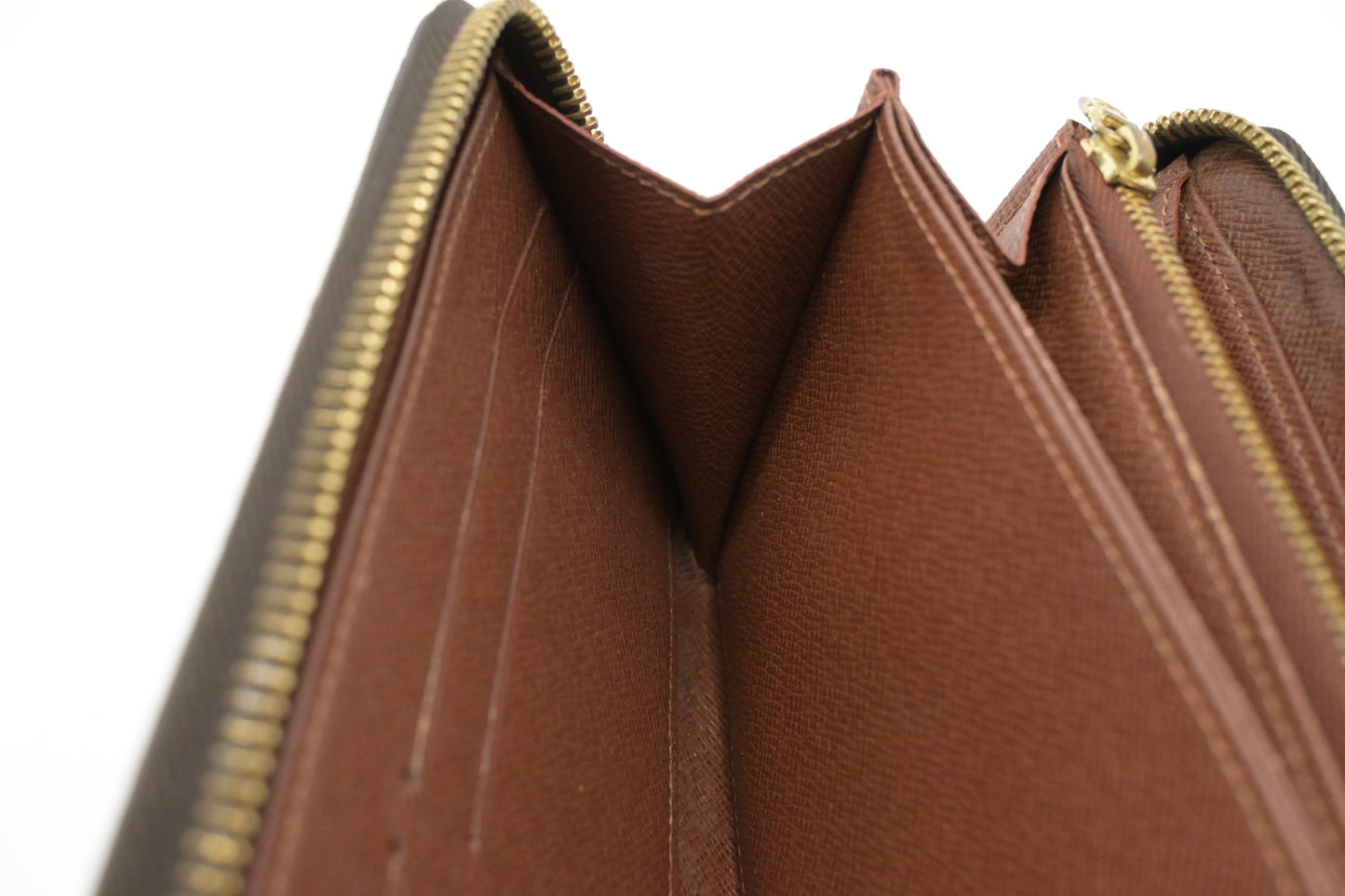 Louis Vuitton Zippy Wallet in Monogram Canvas