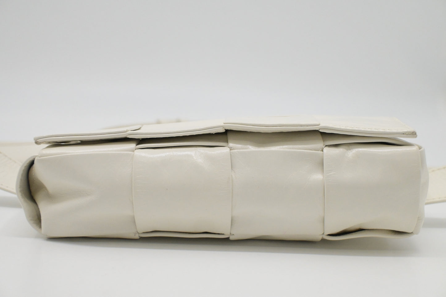 Bottega Veneta Cassette in White Leather