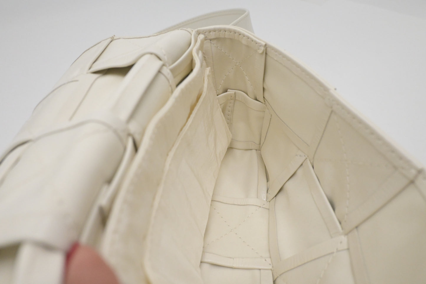 Bottega Veneta Cassette in White Leather