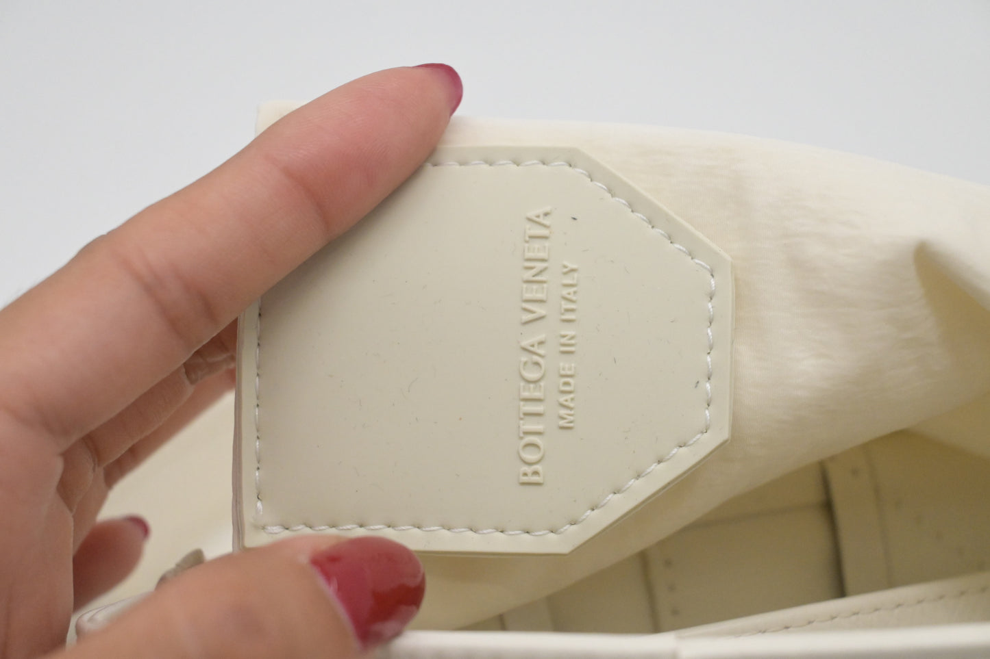 Bottega Veneta Cassette in White Leather