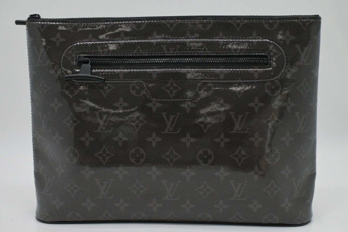 Louis Vuitton Pochette Cosmos in Glaze Monogram Canvas