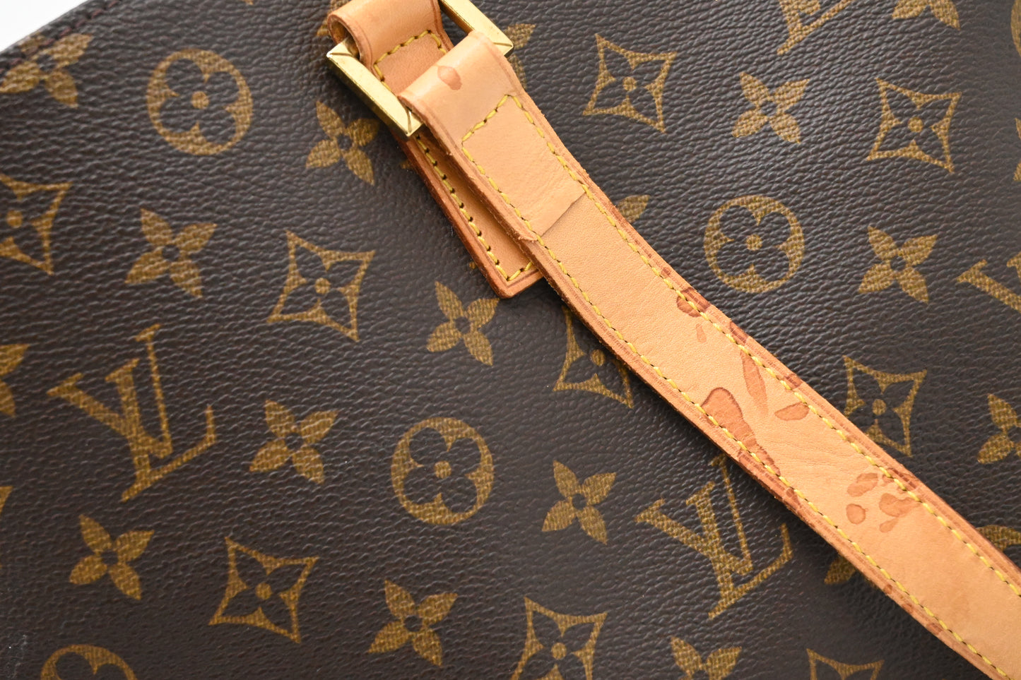 Louis Vuitton Cabas Mezzo in Monogram Canvas