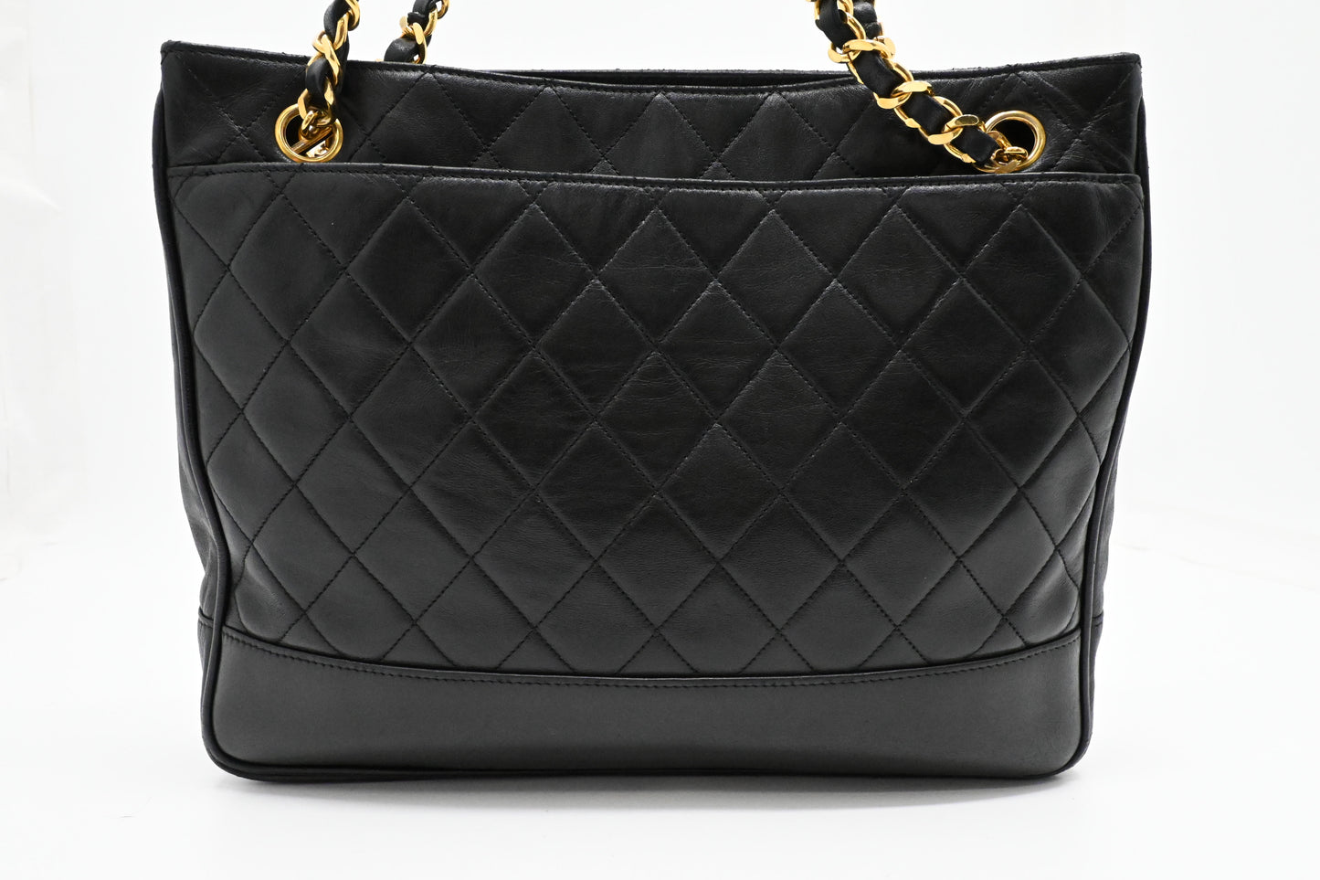 Chanel Shoulder Bag in Black Mattelassé Leather