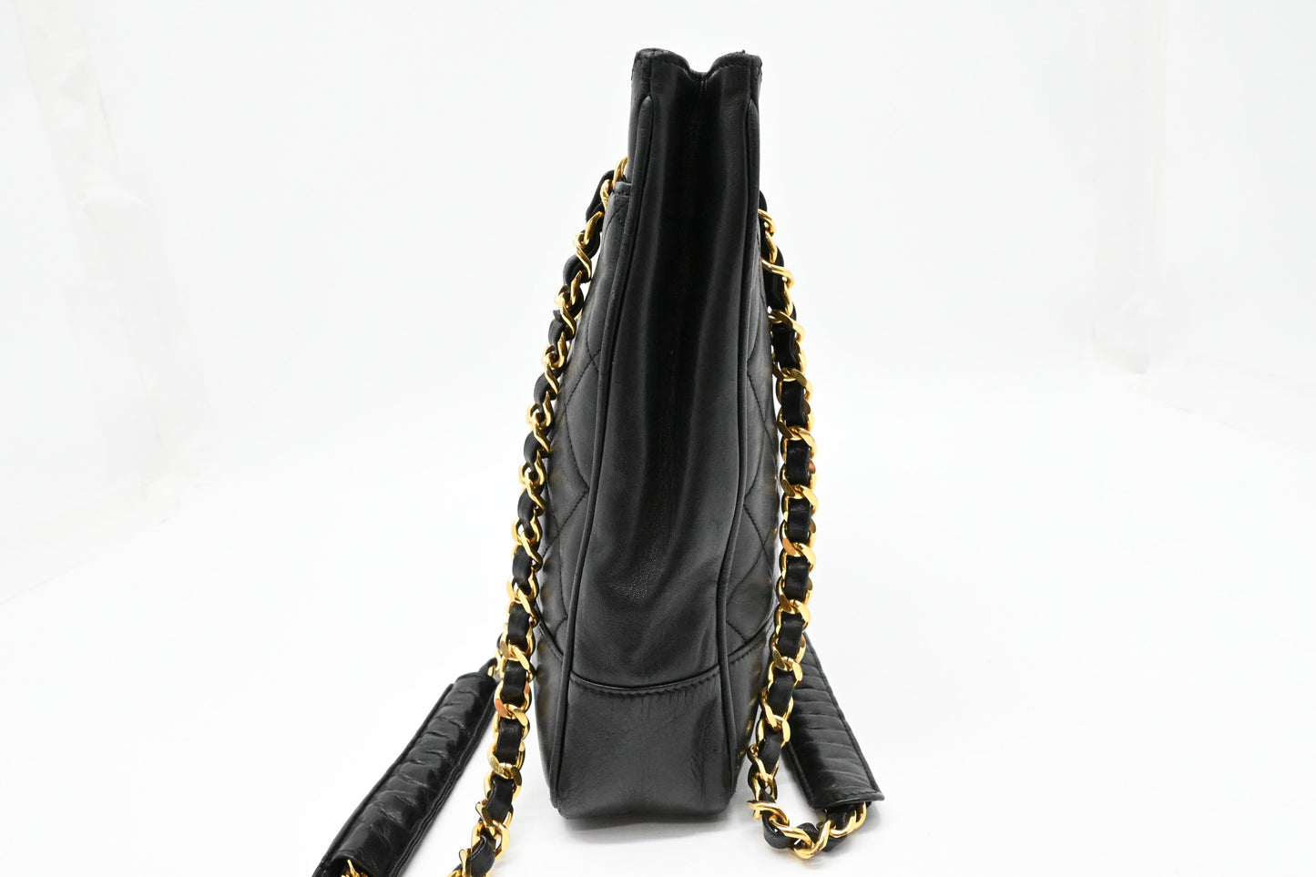 Chanel Shoulder Bag in Black Mattelassé Leather