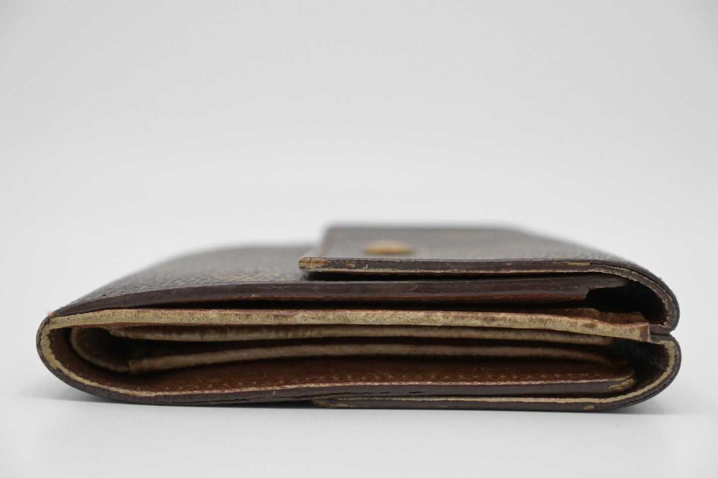 Louis Vuitton Elise Wallet in Monogram Canvas