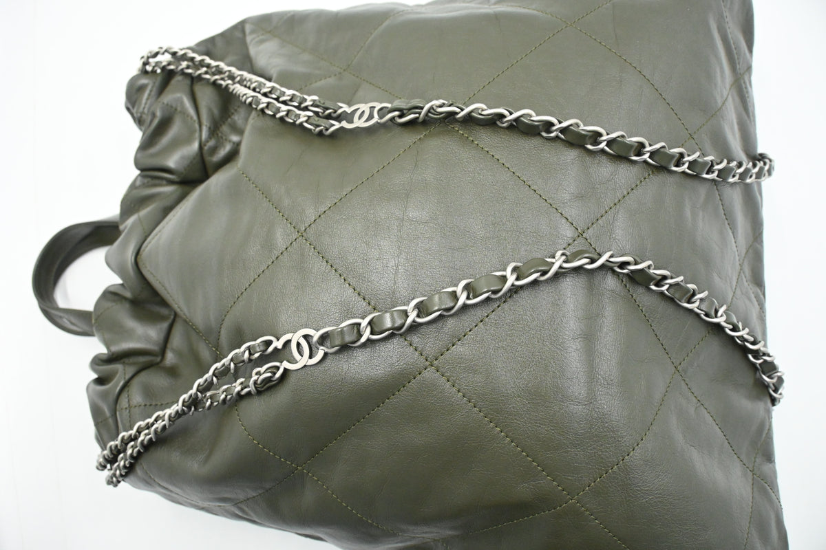 Chanel 22 Backpack in Khaki Green Leather
