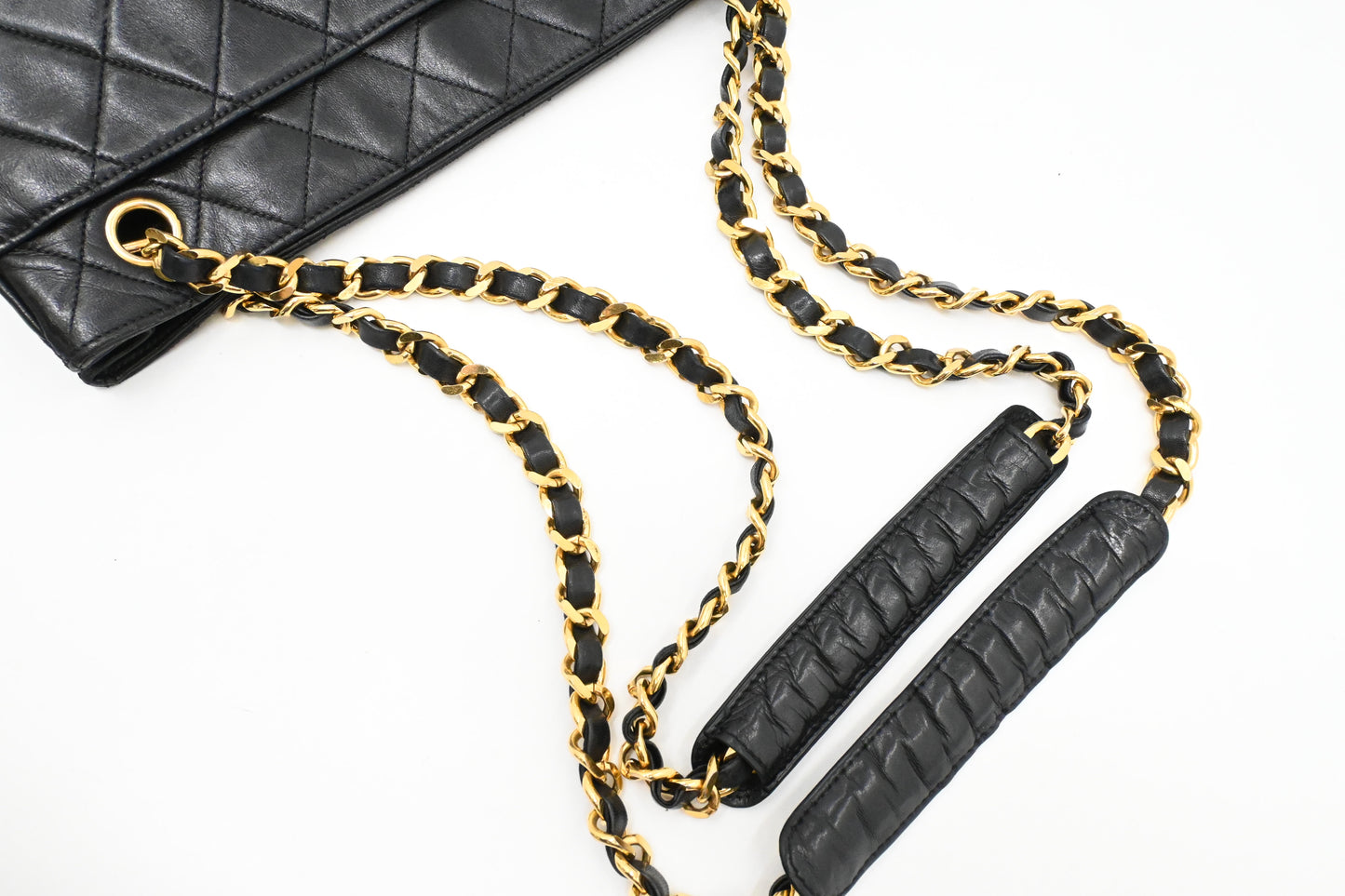 Chanel Shoulder Bag in Black Mattelassé Leather