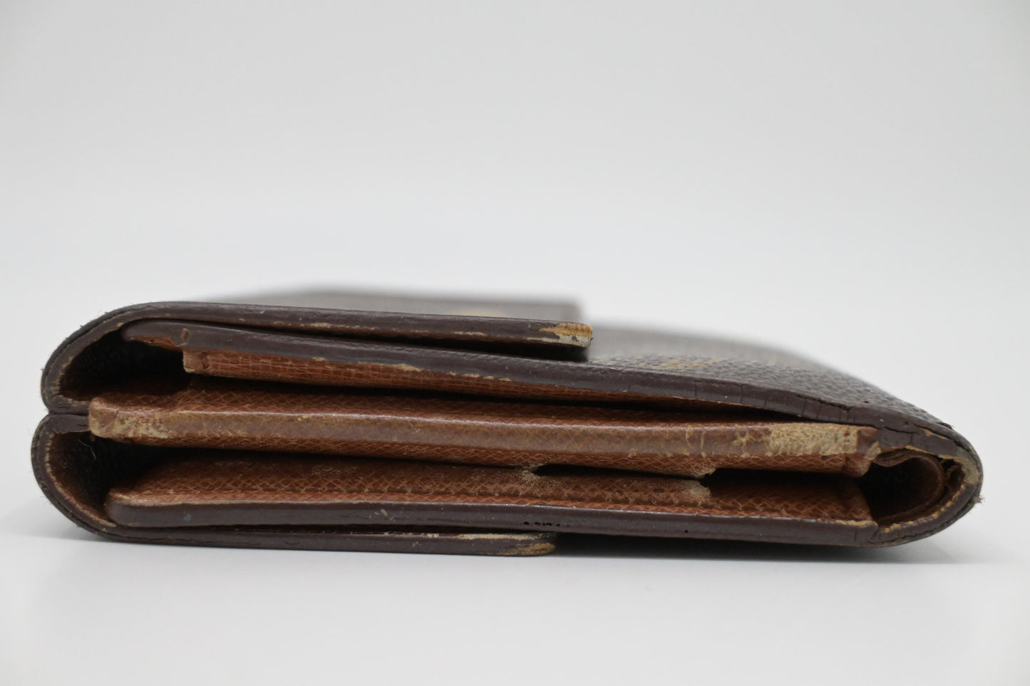 Louis Vuitton Elise Wallet in Monogram Canvas